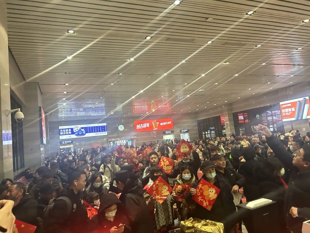 春运开启！北京首趟列车凌晨开出