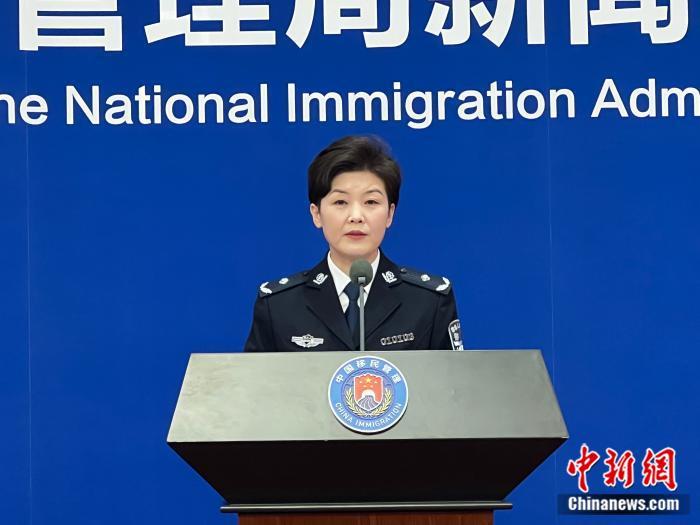 国家移民管理局新任新闻发言人吕宁亮相