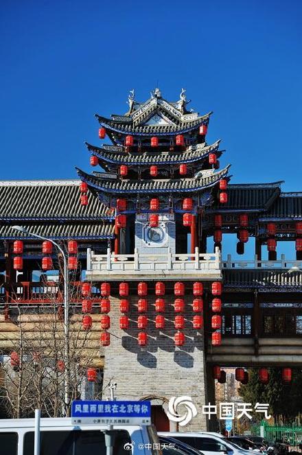 北京街头张灯结彩