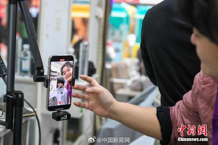 理发师晓华用满足总结2024