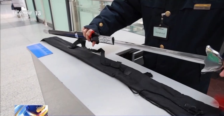 高铁这么快 为啥没有安全带?除了乒乓球还有啥器材不能带? 高铁这么快 为啥没有安全带?除了乒乓球还有啥器材不能带?