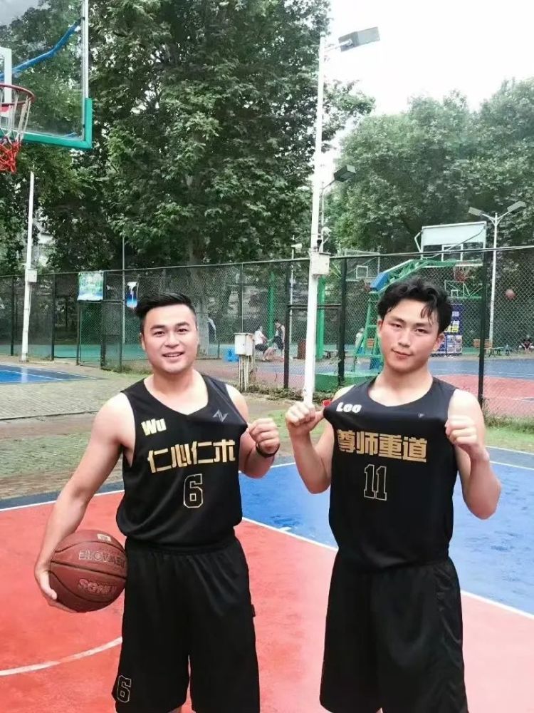 一个多月减48斤!31岁武汉医生拿下全国健美冠军 一个多月减48斤!31岁武汉医生拿下全国健美冠军