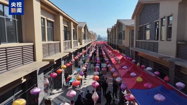 民族服饰、乡村特产、非遗美食……这些地方的新年市集太独特