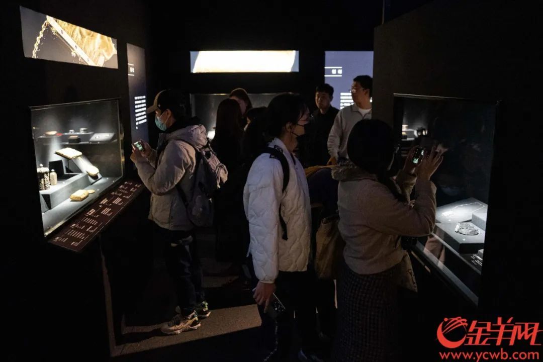 68元收费特展“人从众”、灯光昏暗?粤博最新回应来了 68元收费特展“人从众”、灯光昏暗?粤博最新回应来了