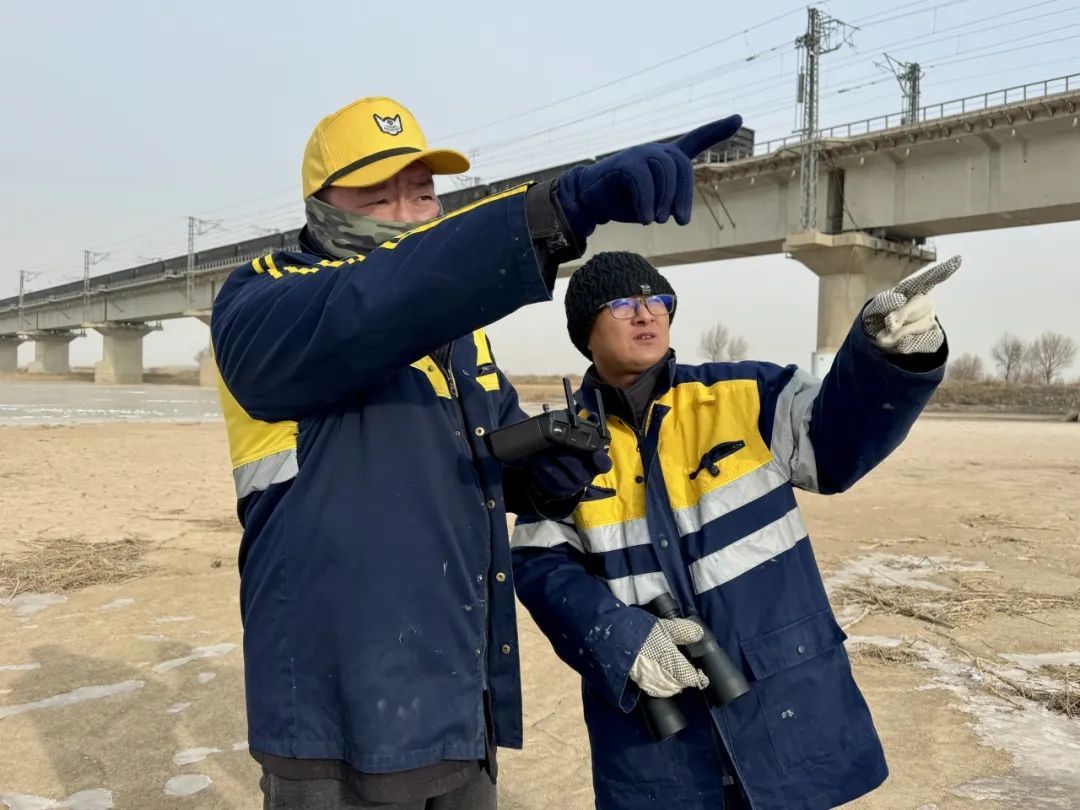 “第一次上桥时还腿抖”的他，迎来第35个春运