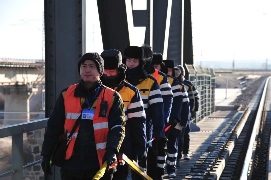 “第一次上桥时还腿抖”的他，迎来第35个春运