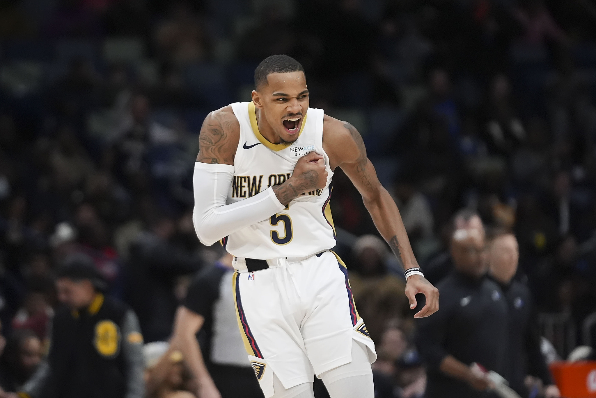 穆雷30+7+7墨菲24+10 独行侠不敌鹈鹕遭三连败 穆雷30+7+7墨菲24+10 独行侠不敌鹈鹕遭三连败