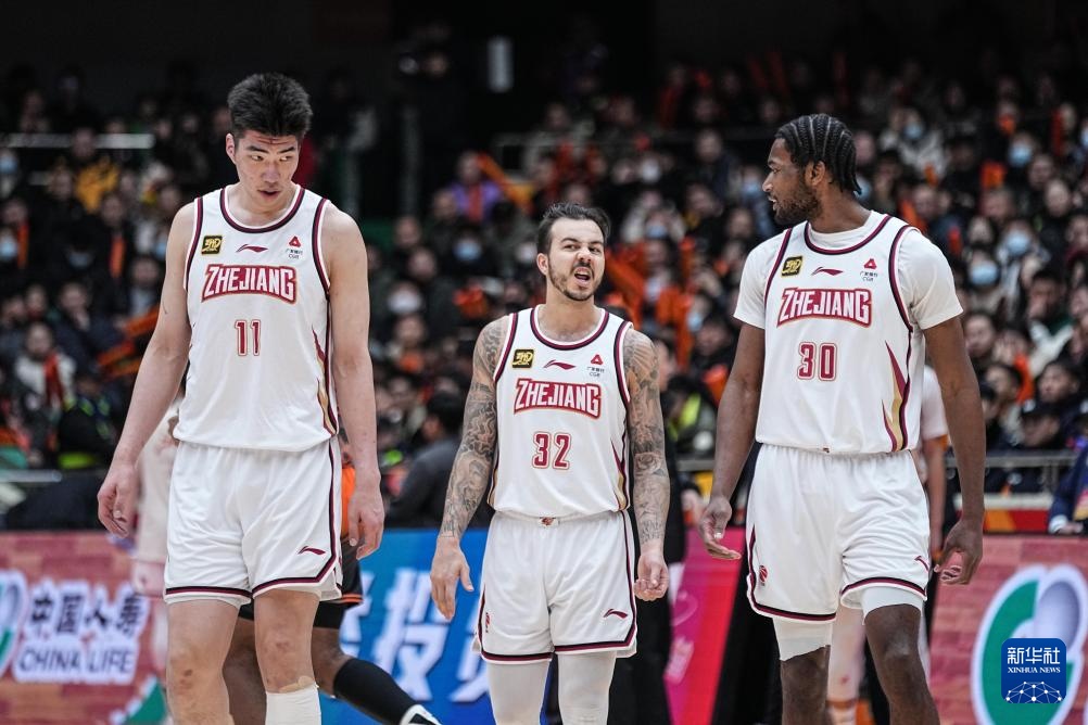 CBA常规赛:山东高速胜浙江稠州金租 CBA常规赛:山东高速胜浙江稠州金租