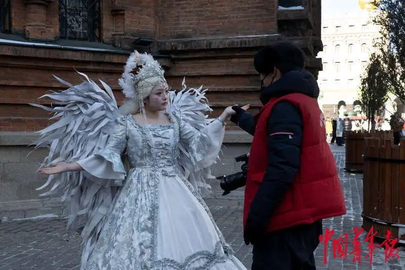 “三步一公主、五步一女王” 冰雪哈尔滨旅拍正火热