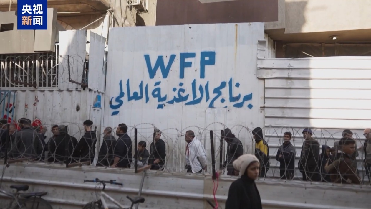 燃料短缺致加沙北部面饼店被迫关闭 当地民众在饥饿中煎熬 燃料短缺致加沙北部面饼店被迫关闭 当地民众在饥饿中煎熬