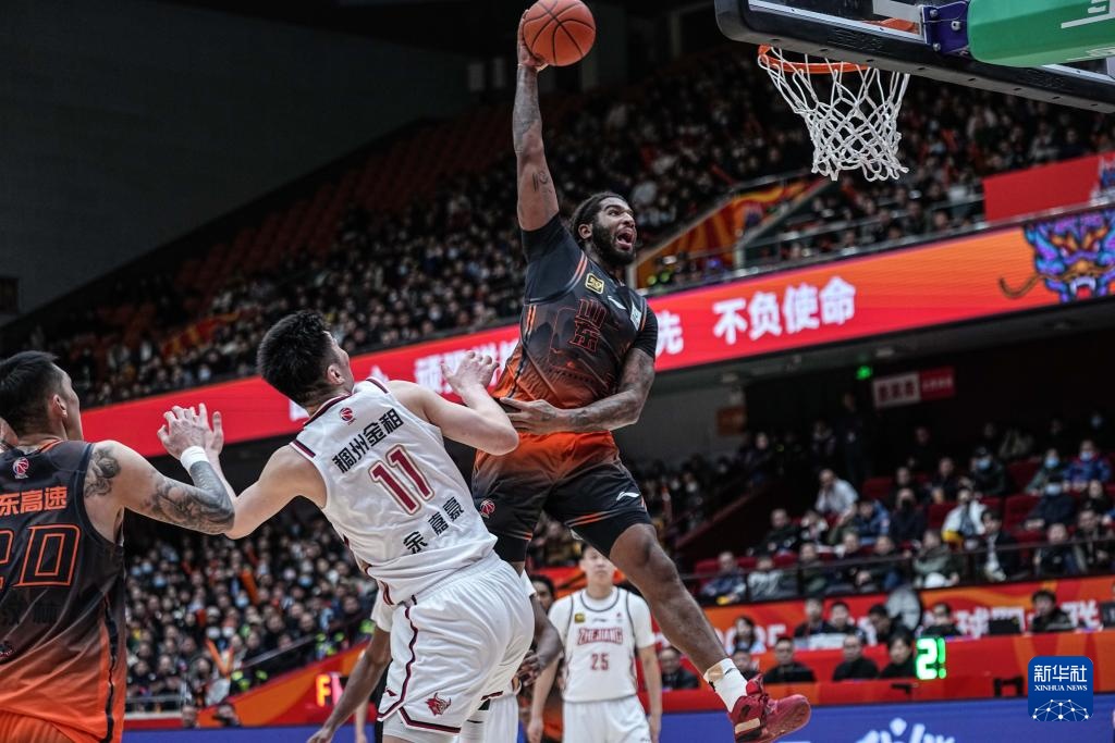 CBA常规赛:山东高速胜浙江稠州金租 CBA常规赛:山东高速胜浙江稠州金租