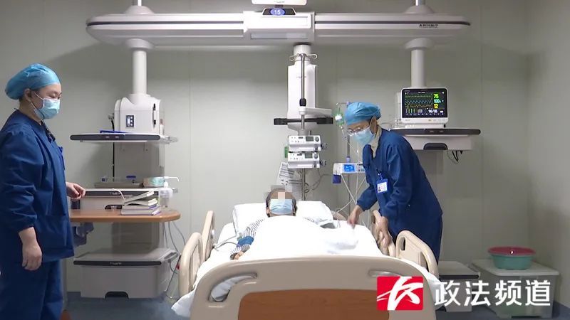 26岁游戏主播直播时突发心梗被紧急送医,千万别再这样做了! 26岁游戏主播直播时突发心梗被紧急送医,千万别再这样做了!