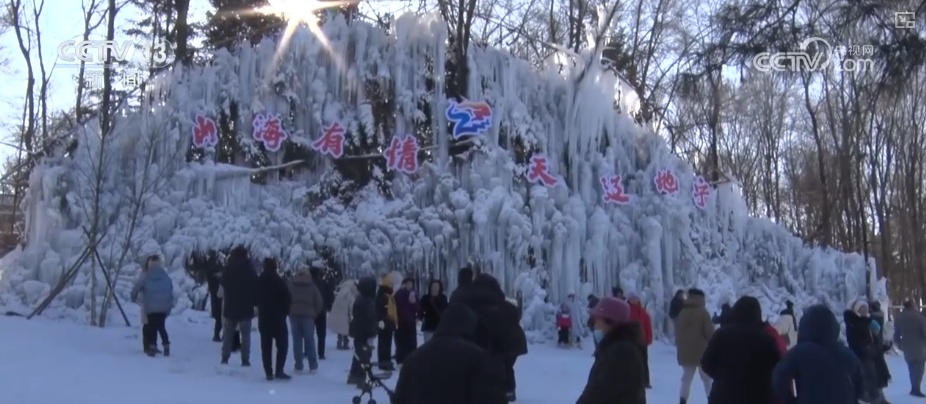 节日市场红红火火,文化味、年味儿……好一幅人间烟火气的“年俗画” 节日市场红红火火,文化味、年味儿……好一幅人间烟火气的“年俗画”