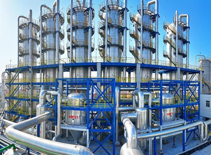 我国首套年产50万吨新一代瓶片装置成功投产