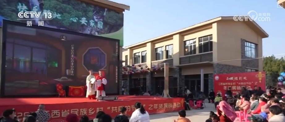 节日市场红红火火,文化味、年味儿……好一幅人间烟火气的“年俗画” 节日市场红红火火,文化味、年味儿……好一幅人间烟火气的“年俗画”