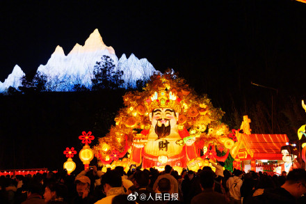 想打卡吗？自贡灯会是年味天花板吧