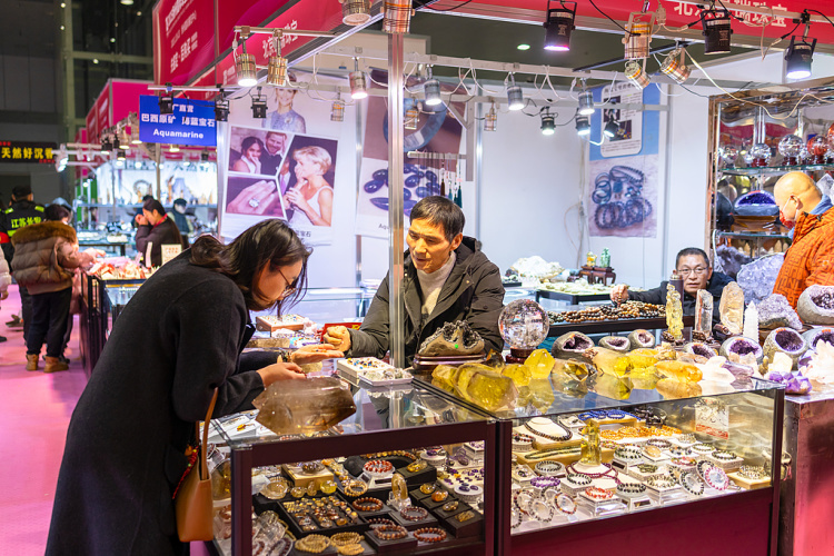 “水晶热”来袭，不少年轻人“入坑”