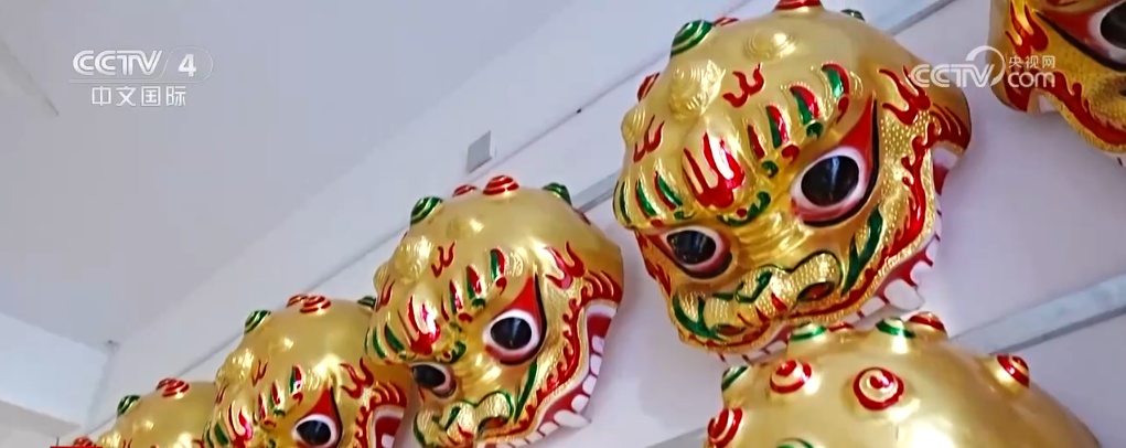 传统春节民俗与特色产业惊喜“碰撞” 激发乡村振兴“新引擎” 传统春节民俗与特色产业惊喜“碰撞” 激发乡村振兴“新引擎”