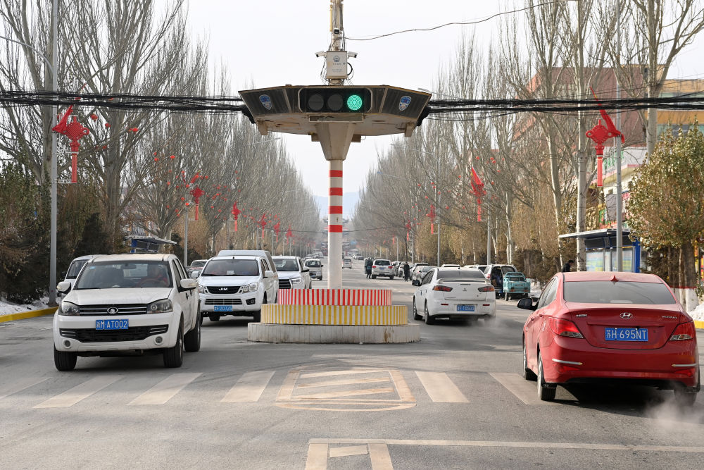 新春走基层丨20多年后,这里的红绿灯再次亮起 新春走基层丨20多年后,这里的红绿灯再次亮起