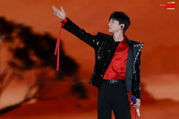 张杰演唱会突发!谢娜发文 张杰演唱会突发!谢娜发文