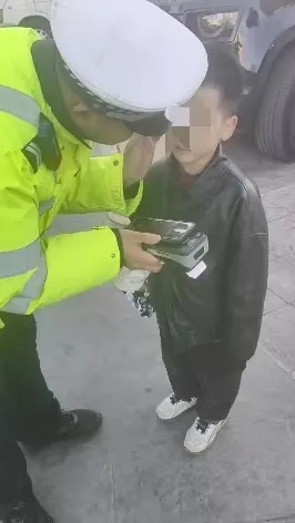 河北街头，这群“奶爸”有点特别……