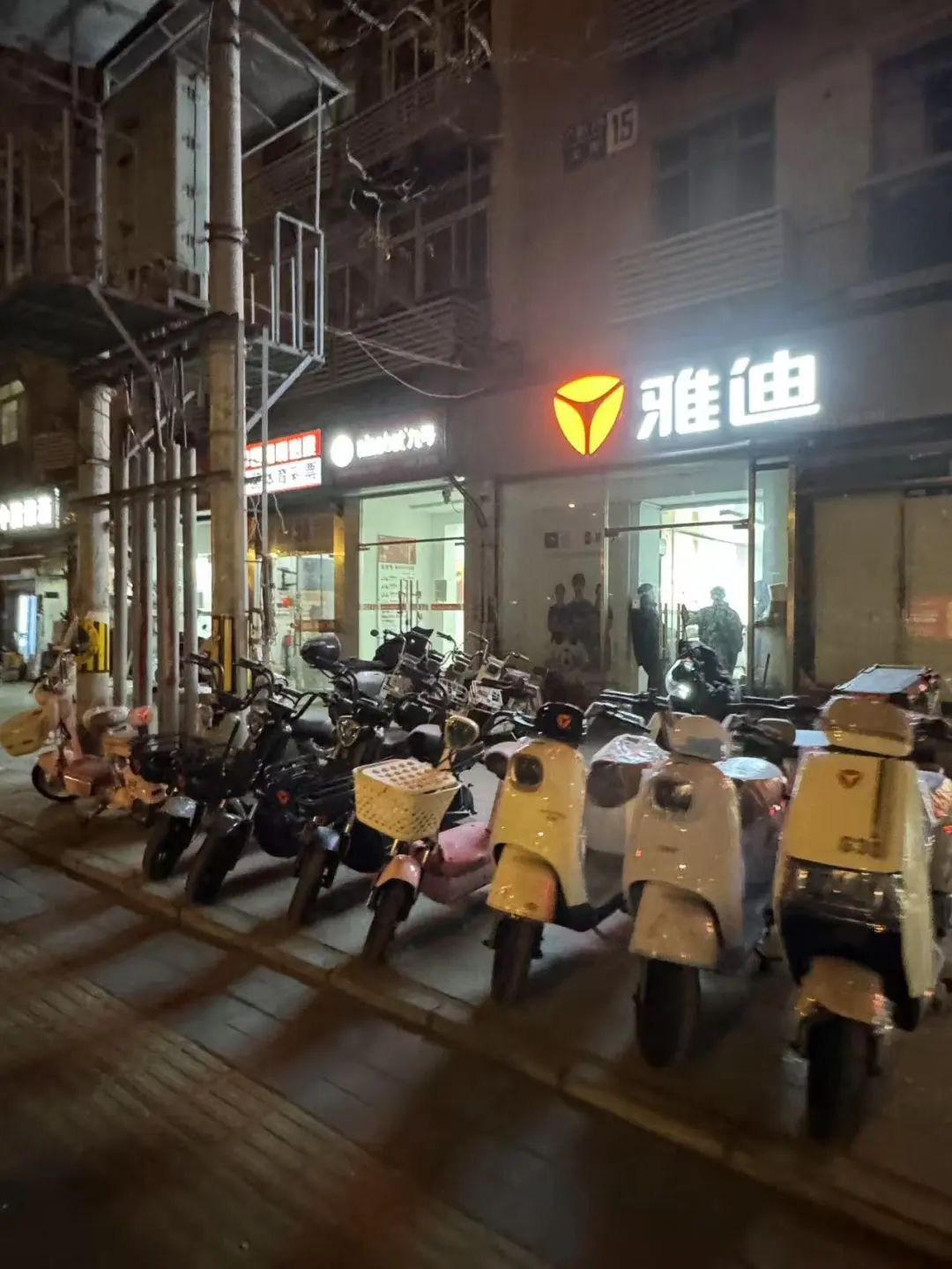 深度 | “新国标”上线，能否刹住“狂飙”的小电驴？