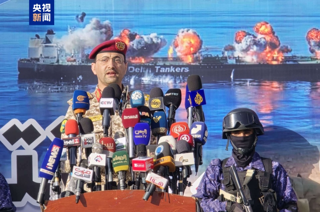 突发!美国航母及多艘军舰遭袭 突发!美国航母及多艘军舰遭袭