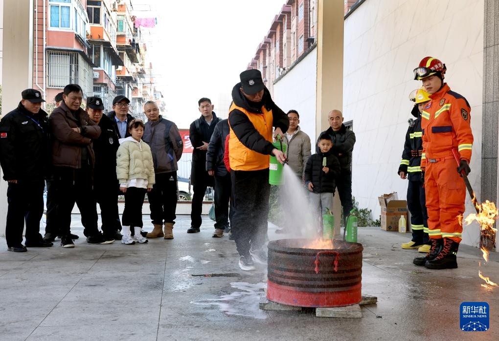 上海举行“1.19”消防安全知识宣传进社区主题日活动 上海举行“1.19”消防安全知识宣传进社区主题日活动