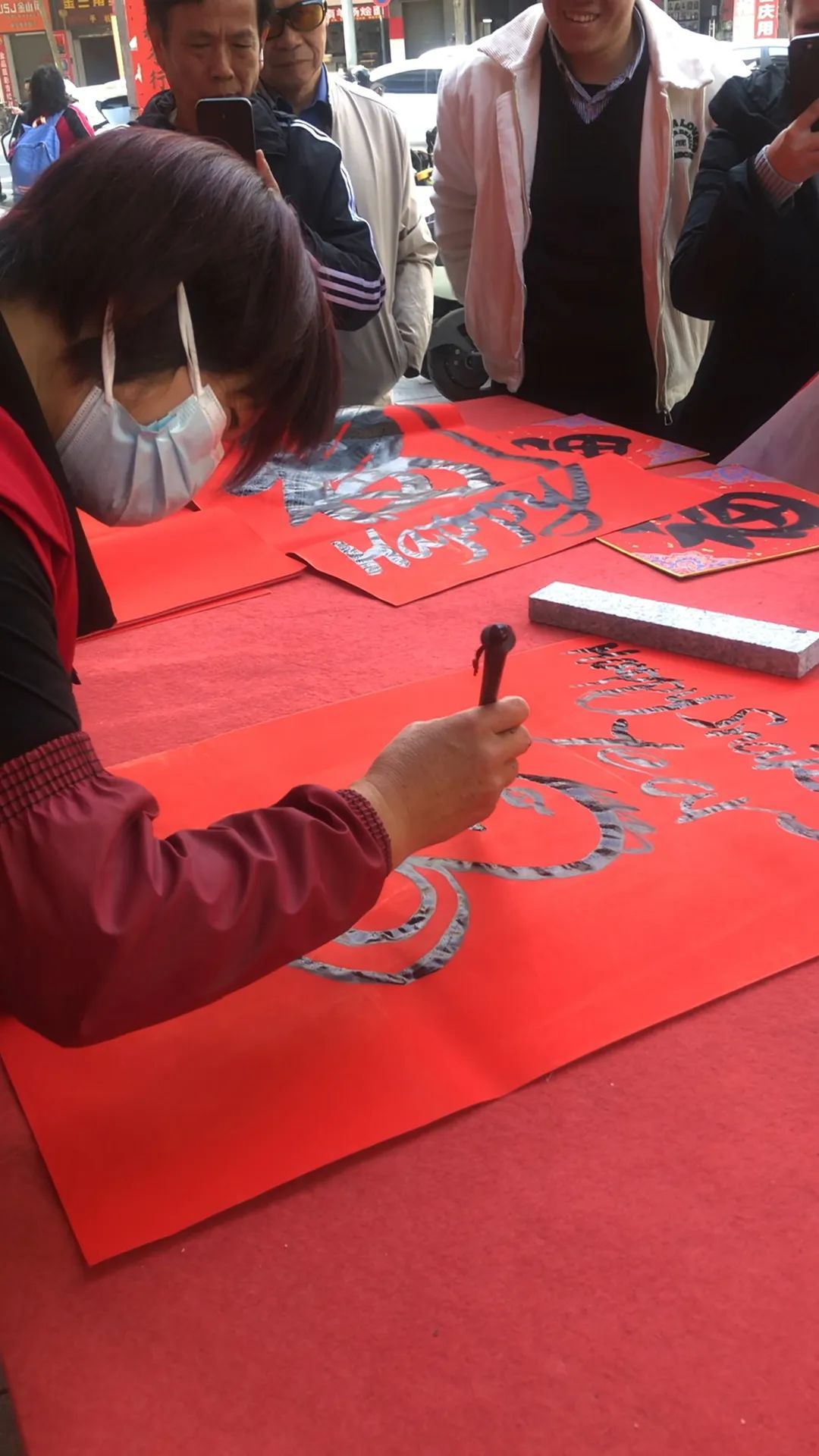 给老外亿点中式美学震撼！广东的挥春已进入next level