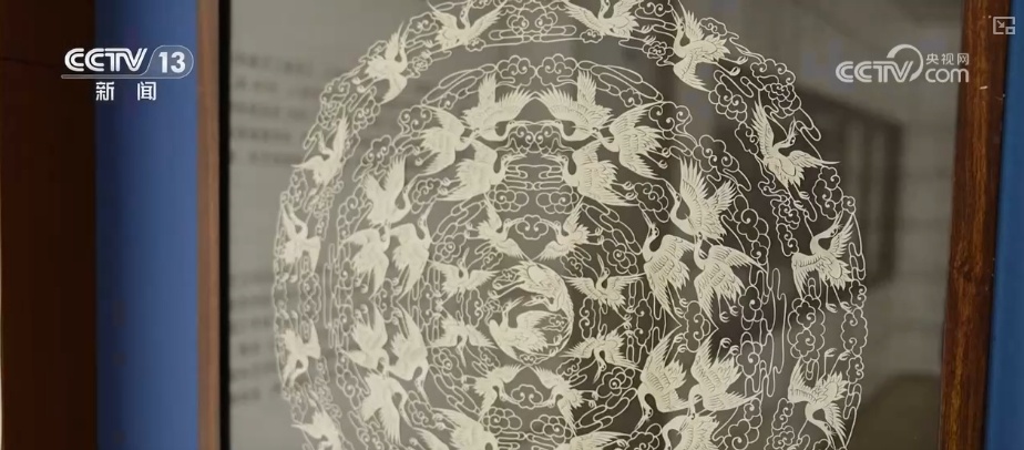 文化中国行 | “剪”中求“变” 传统之美“新”意浓 文化中国行 | “剪”中求“变” 传统之美“新”意浓