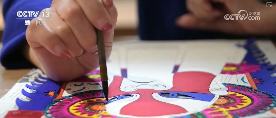 文化中国行 | “剪”中求“变” 传统之美“新”意浓 文化中国行 | “剪”中求“变” 传统之美“新”意浓