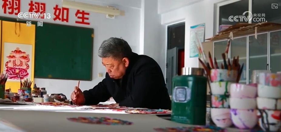 文化中国行 | “剪”中求“变” 传统之美“新”意浓 文化中国行 | “剪”中求“变” 传统之美“新”意浓