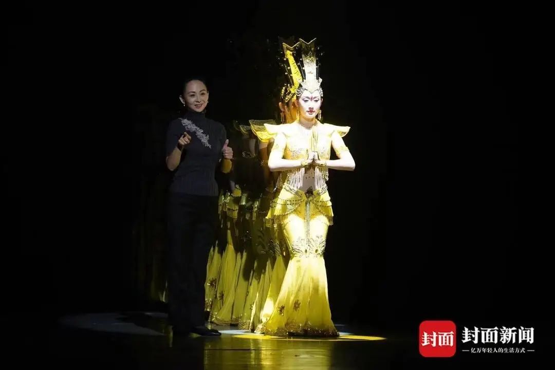 “千手观音”邰丽华：呈现听障版春晚是一种幸福