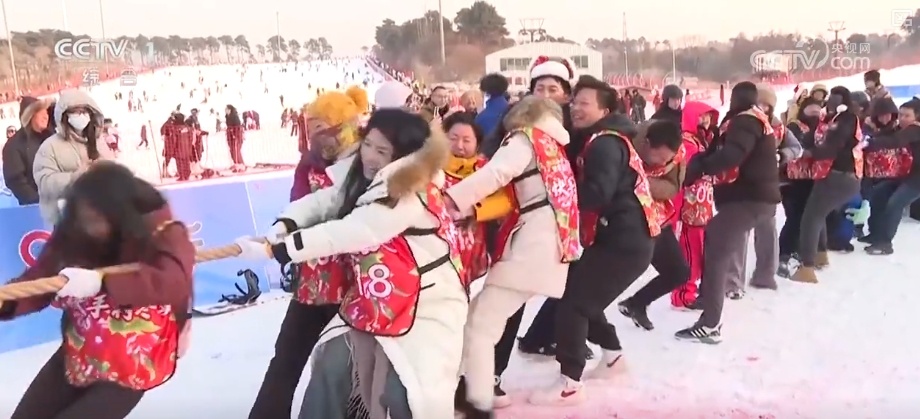 热“雪”燃冬年味足 竞技冰雪“村运会”引客来