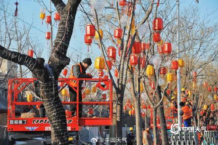 北京街头张灯结彩 春节仪式感拉满！