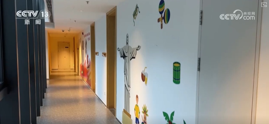 “滑雪+”牵手春节点亮“冰雪经济” 消费新场景持续火爆 “滑雪+”牵手春节点亮“冰雪经济” 消费新场景持续火爆