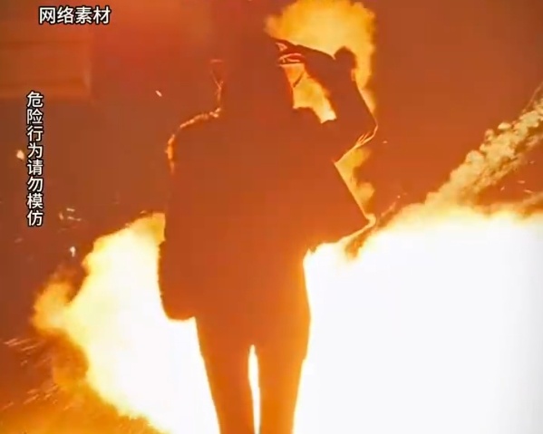 突然火了，不少人跟风炫耀！别学，“轻则行政拘留，重则构成犯罪”