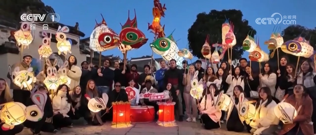 外国游客“中国行”热情高涨 &nbsp;沉浸式体验地道中国文化成为来华首选