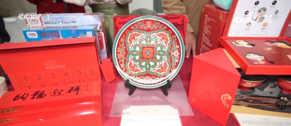 世界共享“春节快乐” 各类中式年货火热“出海”走俏全球