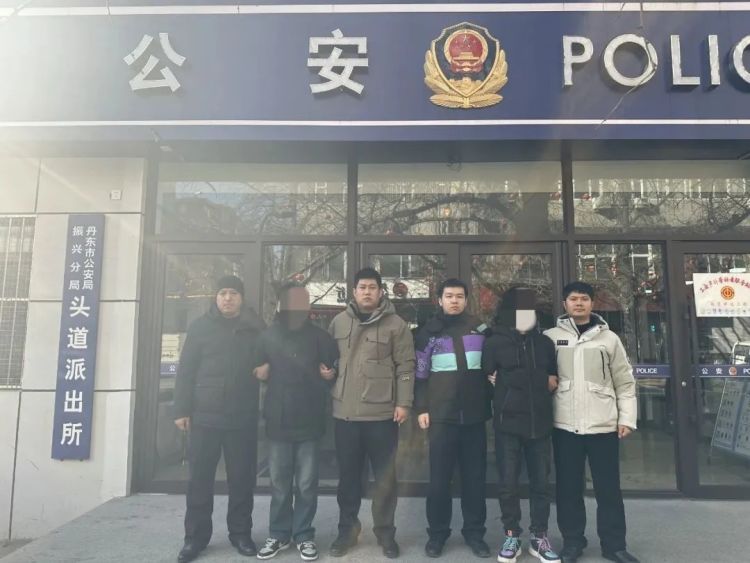 冒充“警察”？大爷识破骗局，还抓住了骗子！