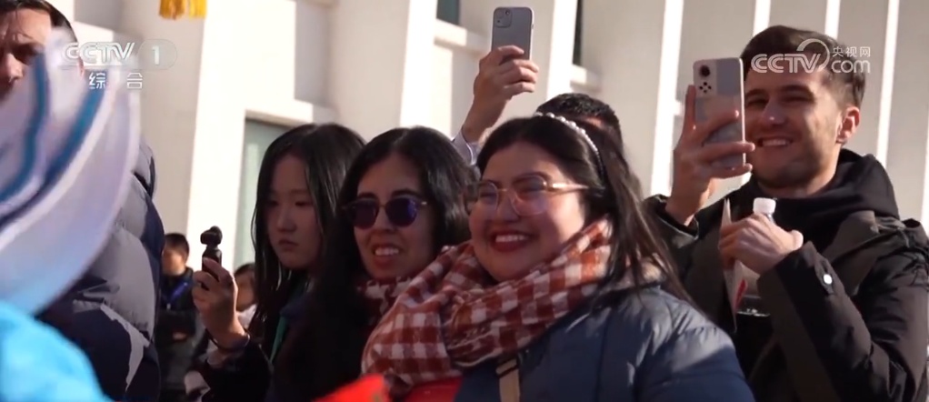 外国游客“中国行”热情高涨 &nbsp;沉浸式体验地道中国文化成为来华首选