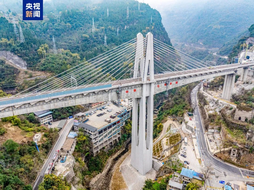 交通 | 4小时→1小时内 渝厦高铁重庆东至黔江段进入全面静态验收阶段 交通 | 4小时→1小时内 渝厦高铁重庆东至黔江段进入全面静态验收阶段