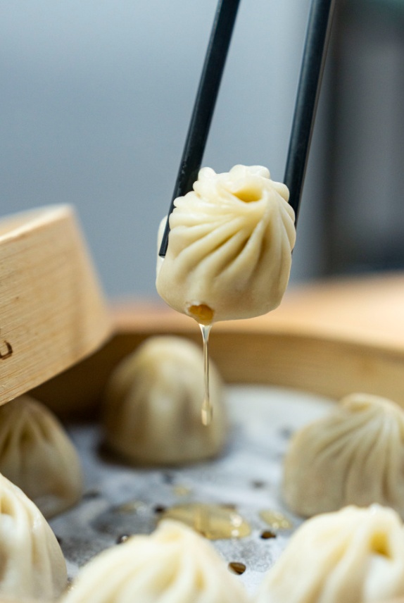 95后姑娘，可获补贴150万！顾客每天排队