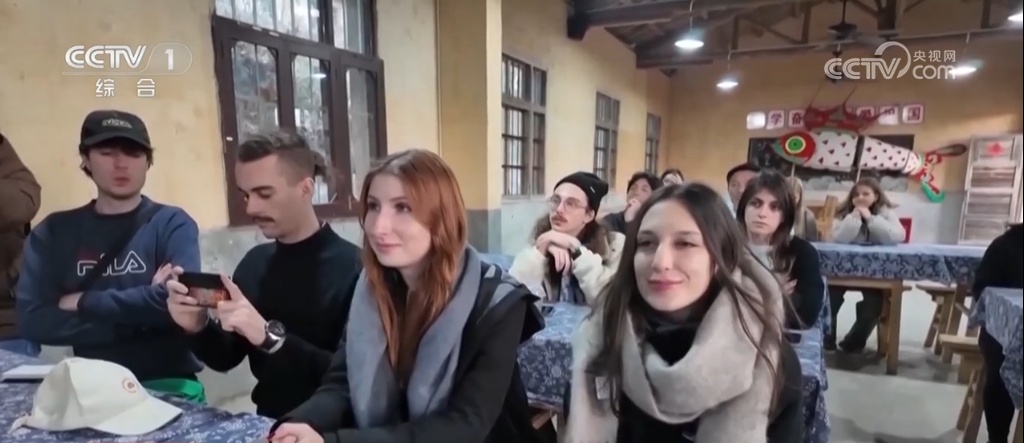 外国游客“中国行”热情高涨 &nbsp;沉浸式体验地道中国文化成为来华首选