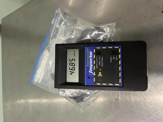 千万别乱买！这种“石头”戴一天，辐射量相当于做上百次胸片……