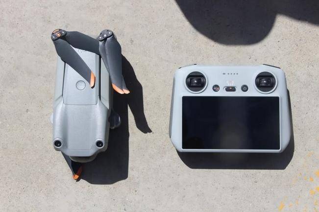 空中指挥驾考!警方破获利用无人机驾考作弊案 空中指挥驾考!警方破获利用无人机驾考作弊案