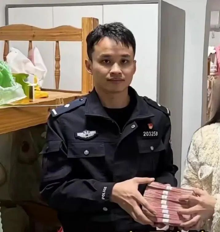 胡某(男,35岁),在厦门被抓! 胡某(男,35岁),在厦门被抓!