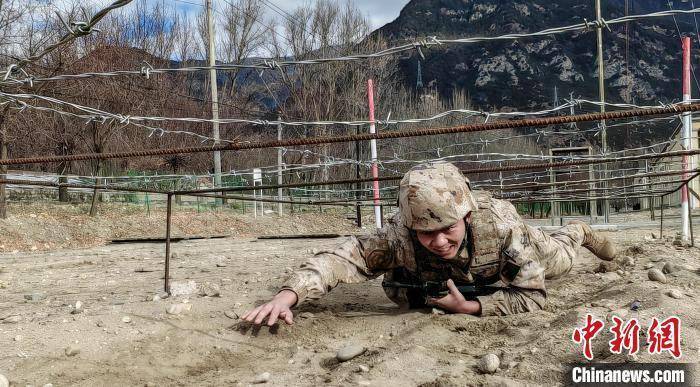 00后高原战士火海救人 荣登见义勇为勇士榜 00后高原战士火海救人 荣登见义勇为勇士榜