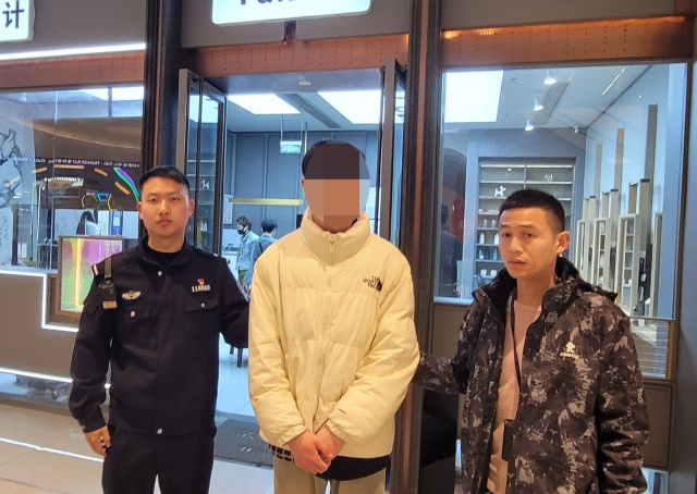 太离谱！杭州街头一电动车牵着卡丁车“狂飙”，后续来了