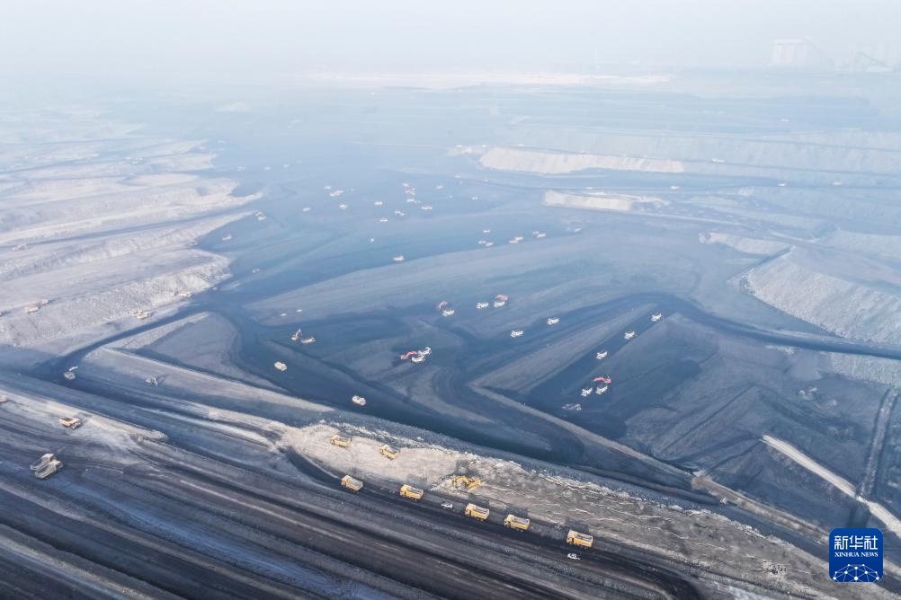 “疆煤驰骋”护航春节能源供应 “疆煤驰骋”护航春节能源供应